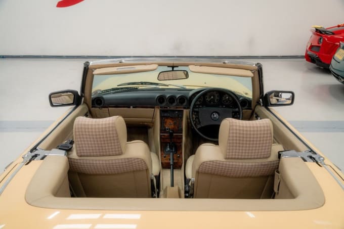 2025 Mercedes-benz 380