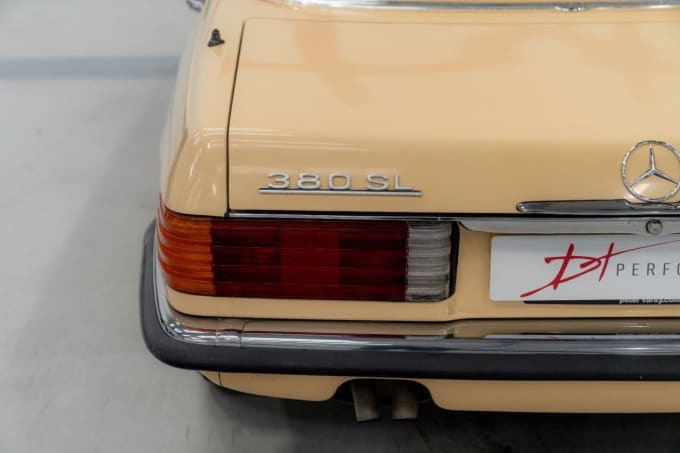 2025 Mercedes-benz 380