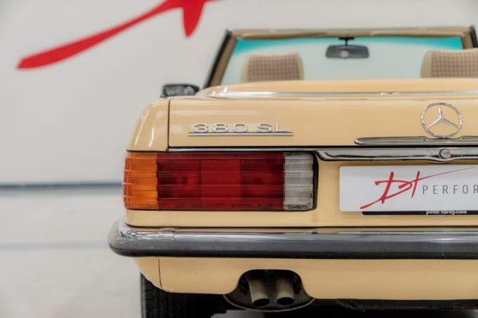 2025 Mercedes-benz 380