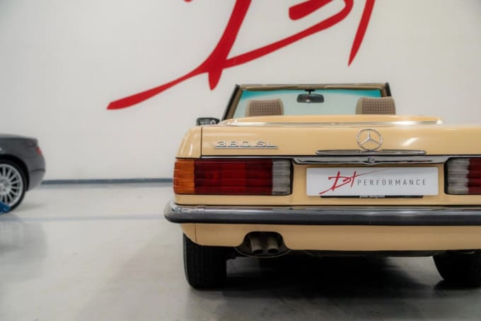 2025 Mercedes-benz 380