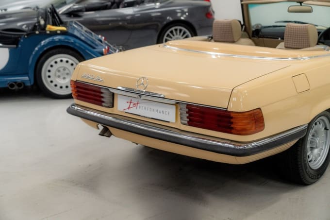 2025 Mercedes-benz 380