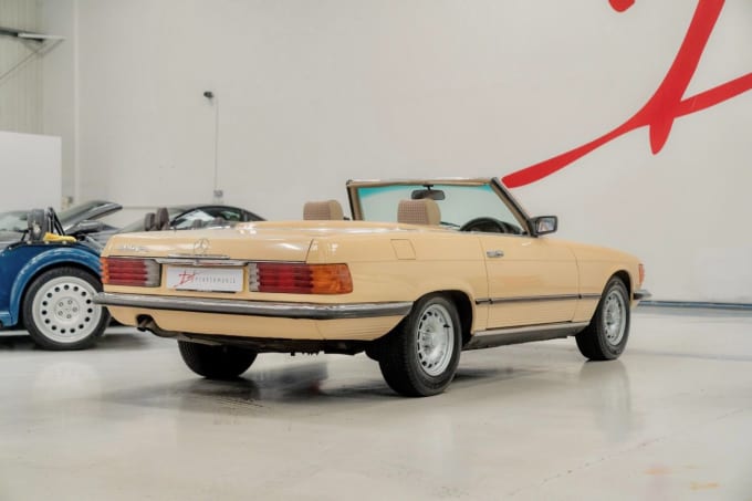 2025 Mercedes-benz 380