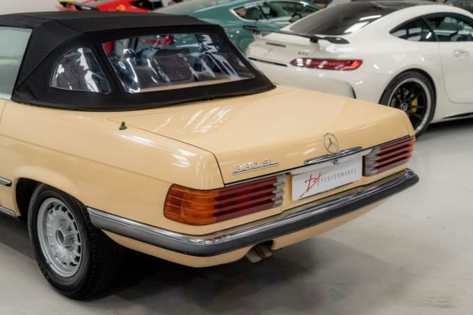 2025 Mercedes-benz 380