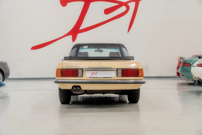2025 Mercedes-benz 380