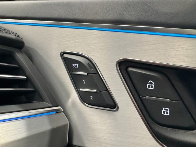 2025 Audi Sq7