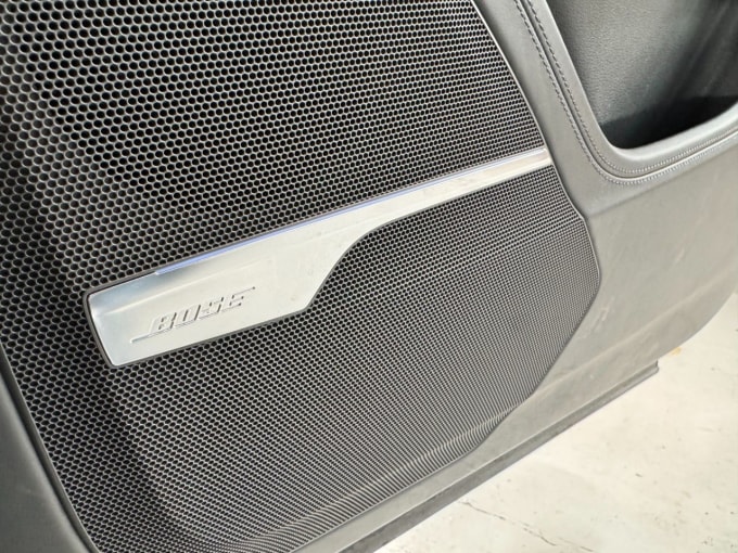 2025 Audi Sq7