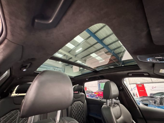 2025 Audi Sq7