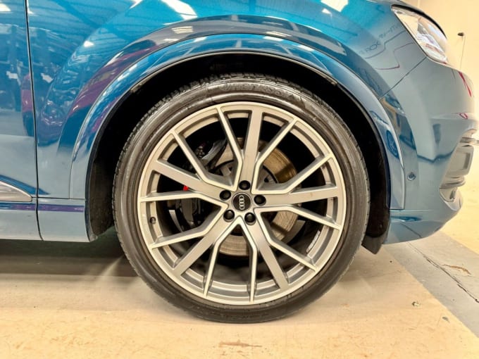 2025 Audi Sq7