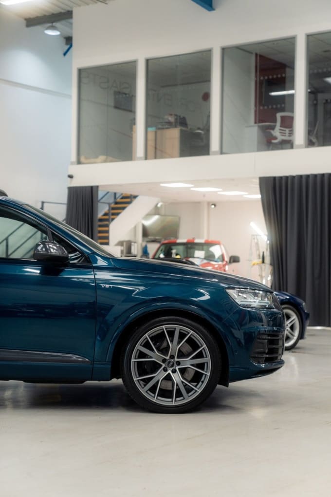 2025 Audi Sq7