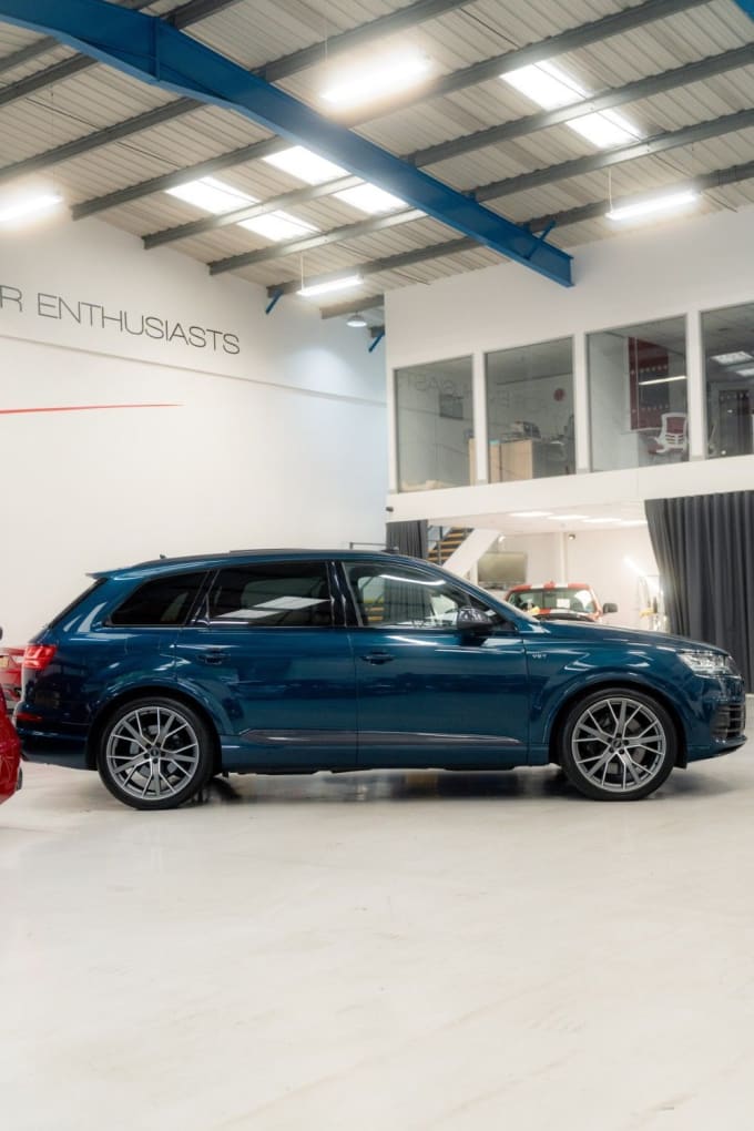 2025 Audi Sq7