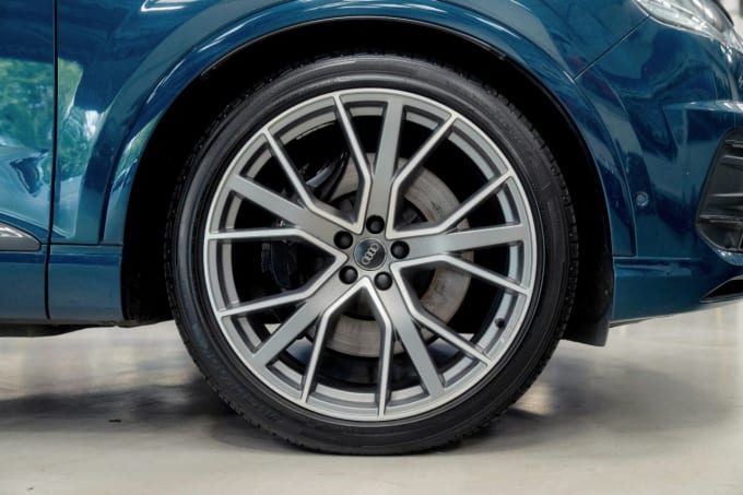 2025 Audi Sq7