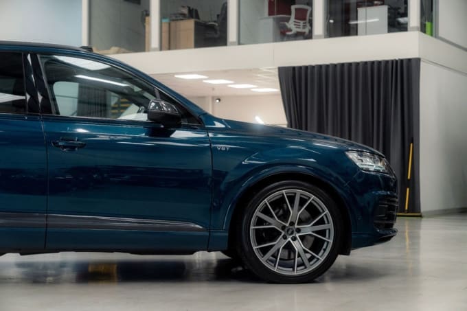 2025 Audi Sq7