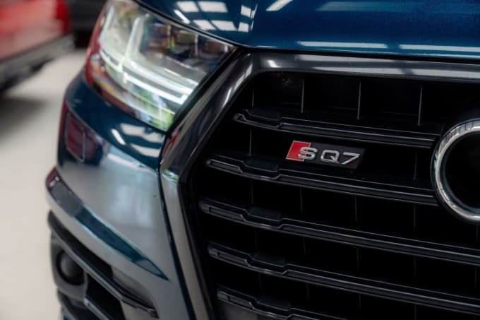 2025 Audi Sq7