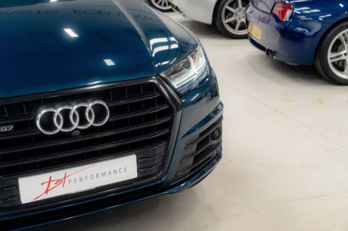 2025 Audi Sq7