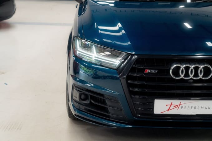 2025 Audi Sq7