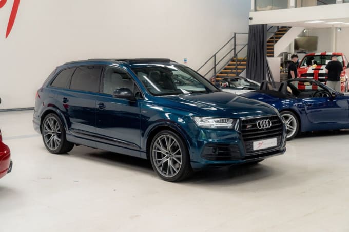 2025 Audi Sq7