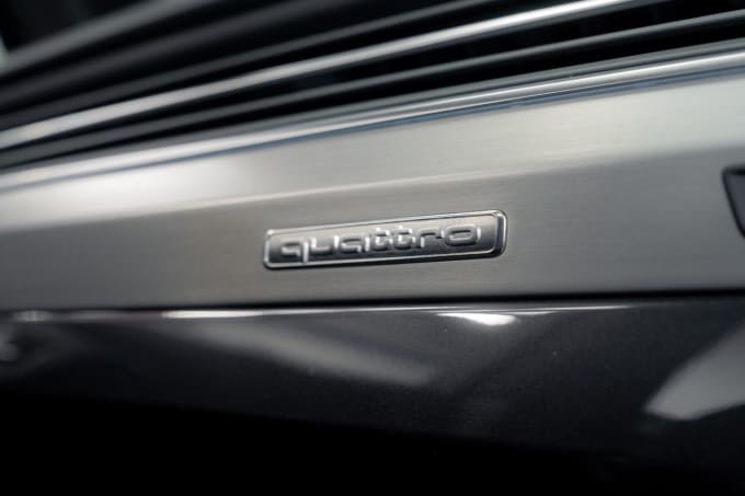 2025 Audi Sq7