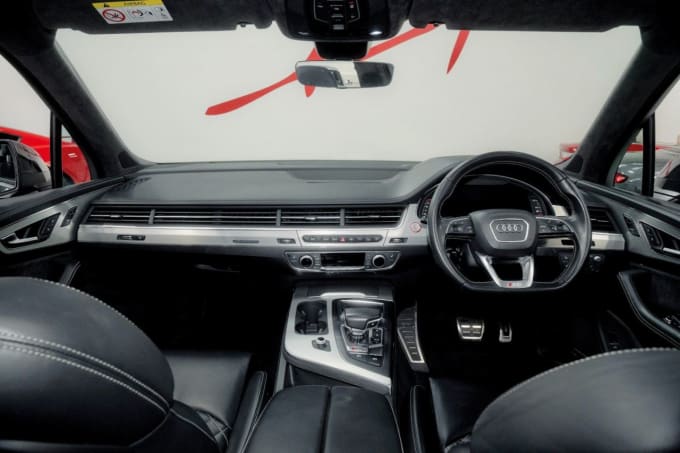 2025 Audi Sq7