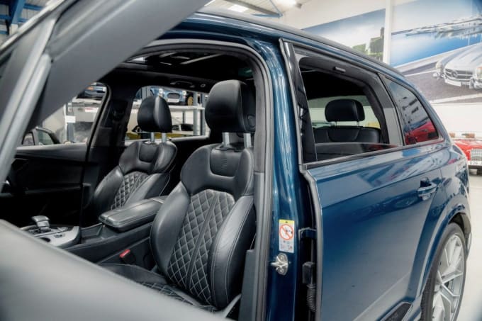 2025 Audi Sq7