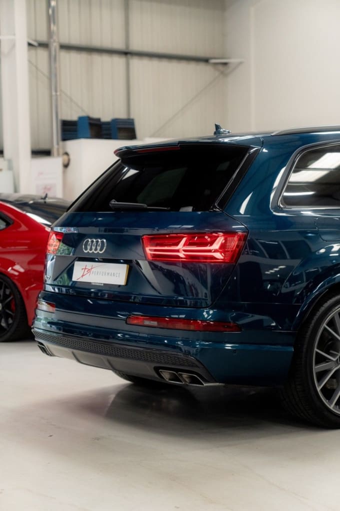 2025 Audi Sq7
