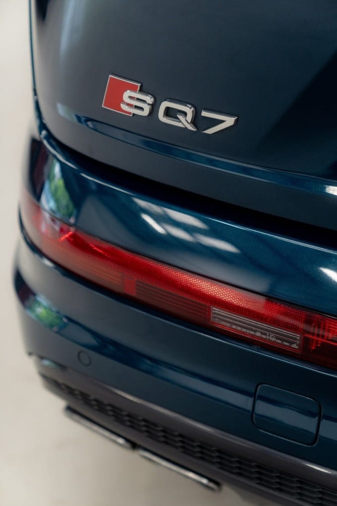 2025 Audi Sq7