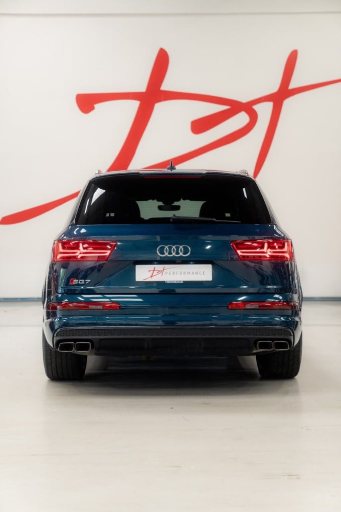2025 Audi Sq7