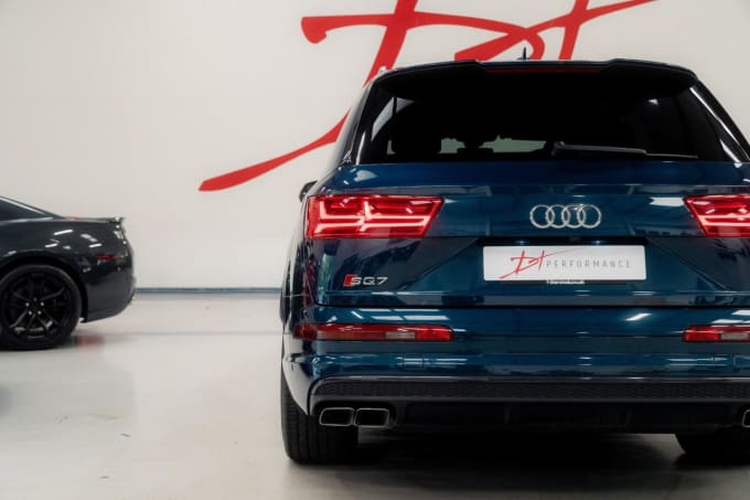 2025 Audi Sq7