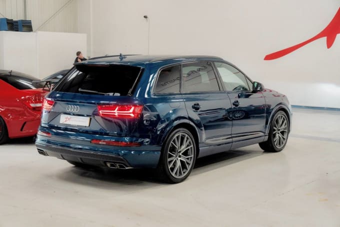 2025 Audi Sq7