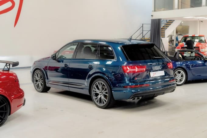 2025 Audi Sq7