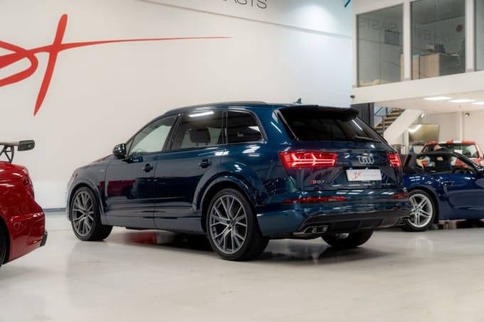 2025 Audi Sq7