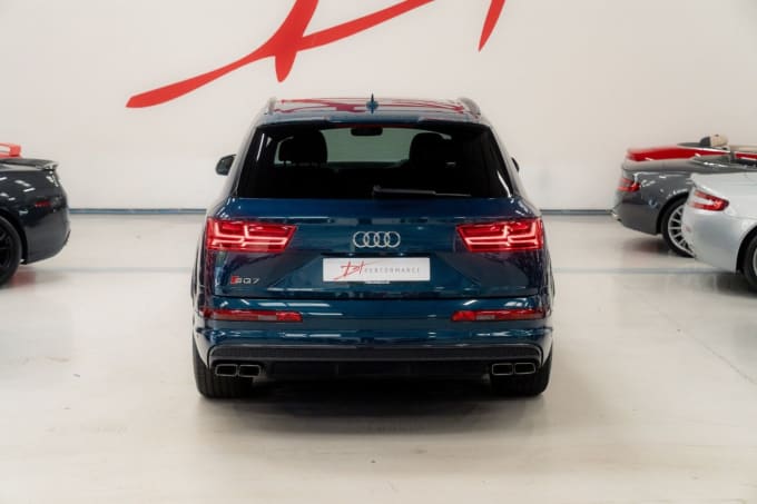 2025 Audi Sq7