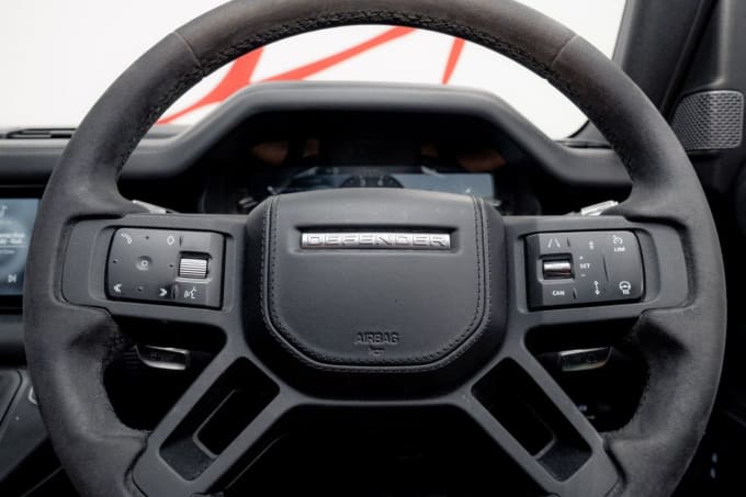 2025 Land Rover Defender