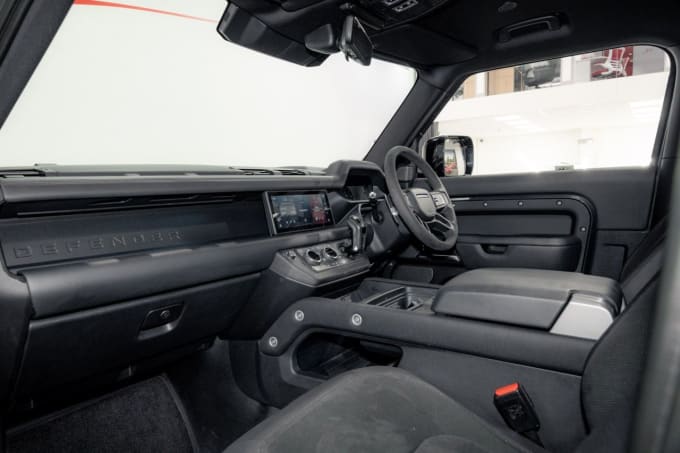 2025 Land Rover Defender
