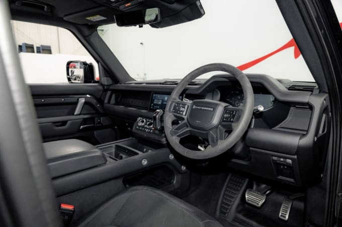2025 Land Rover Defender
