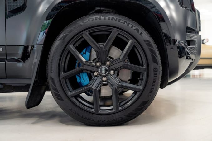 2025 Land Rover Defender