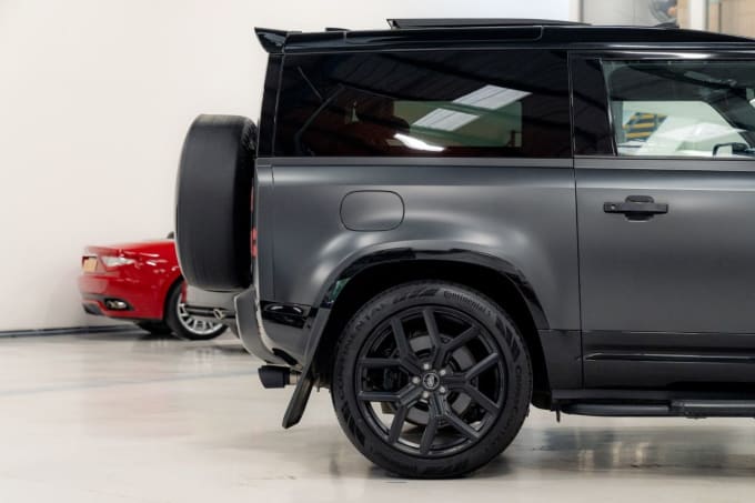 2025 Land Rover Defender