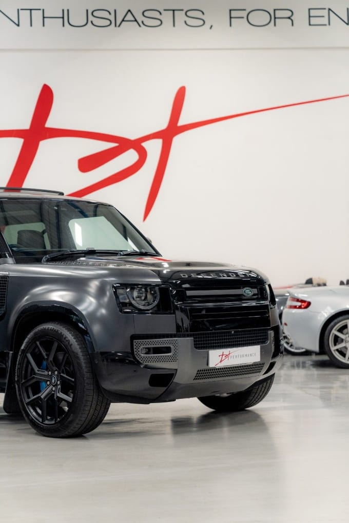 2025 Land Rover Defender