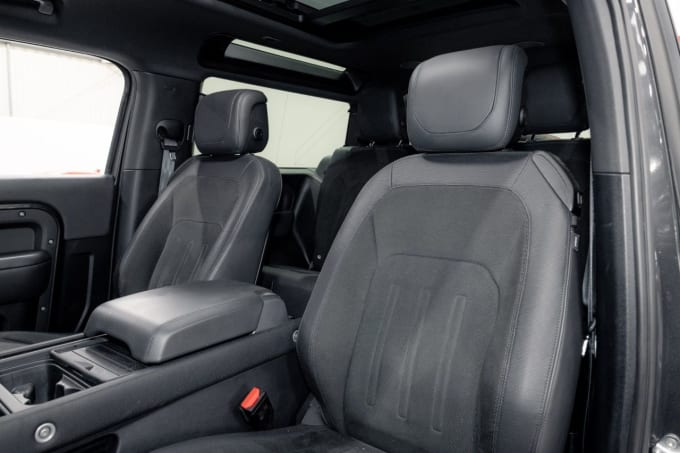 2025 Land Rover Defender