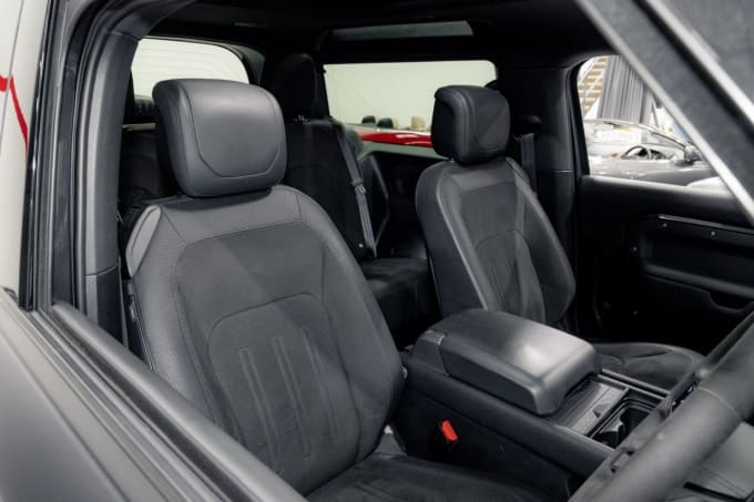 2025 Land Rover Defender