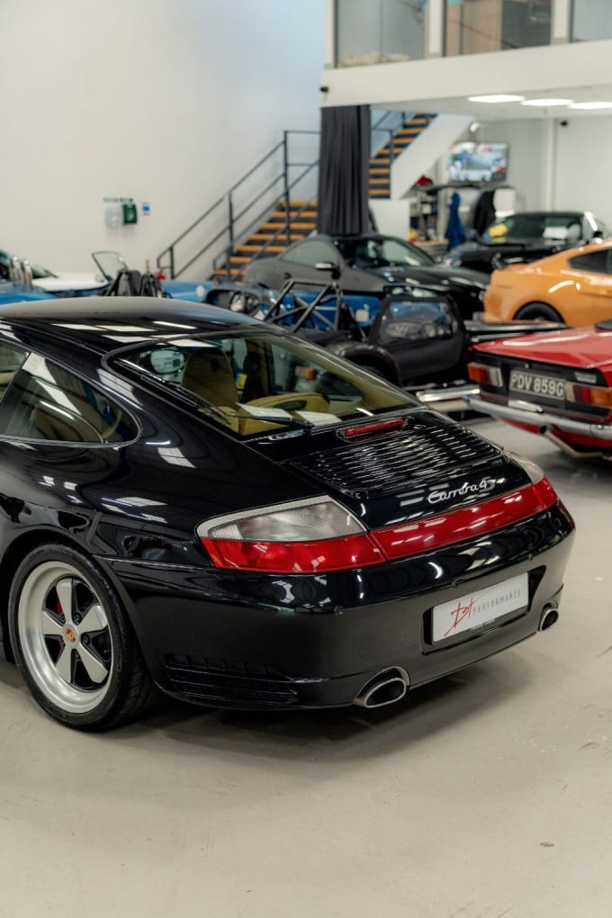 2004 Porsche 911