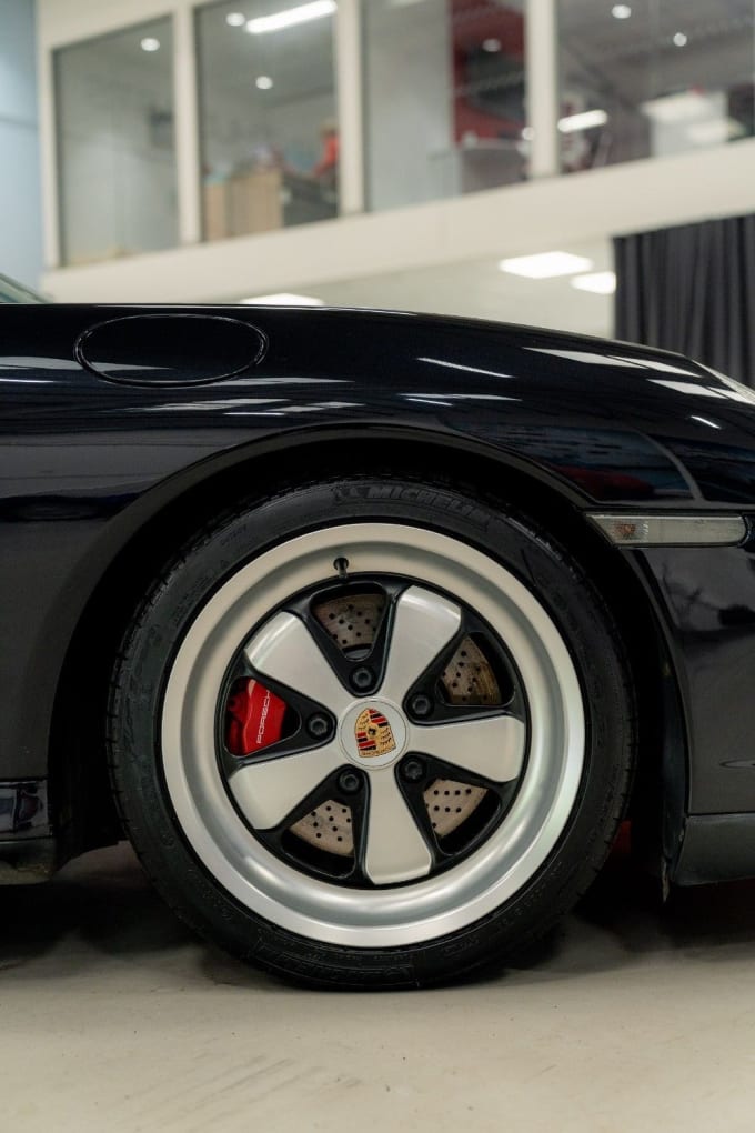 2004 Porsche 911