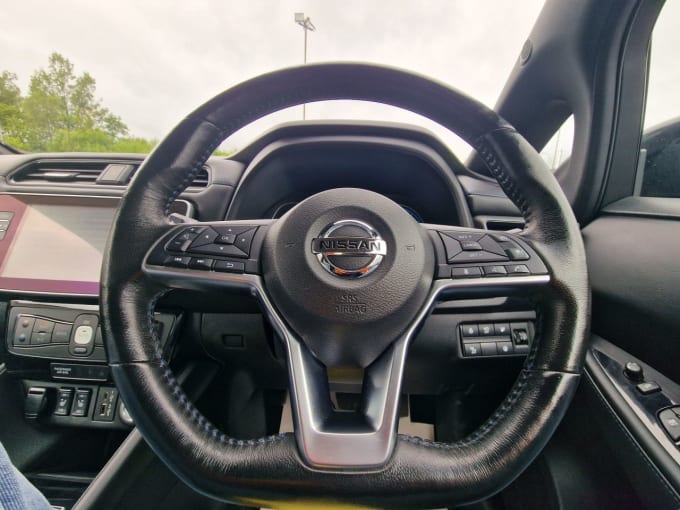 2025 Nissan Leaf