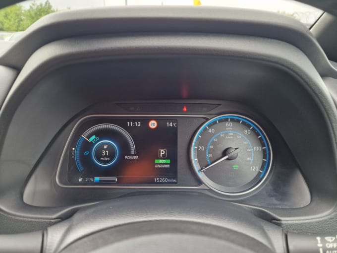 2025 Nissan Leaf
