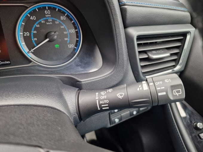 2025 Nissan Leaf