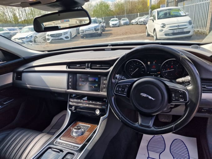 2025 Jaguar Xf