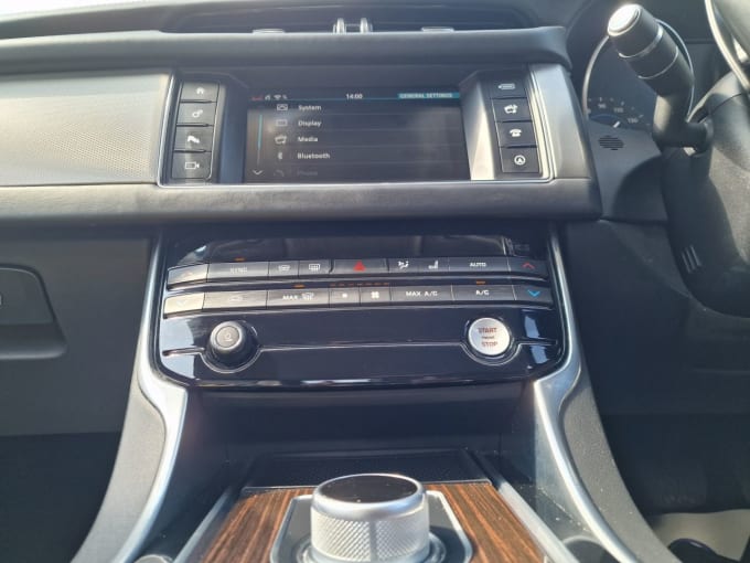 2025 Jaguar Xf