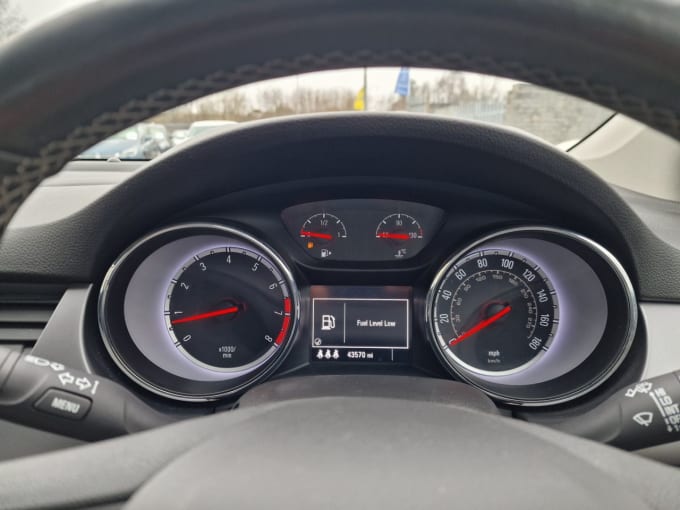 2025 Vauxhall Astra