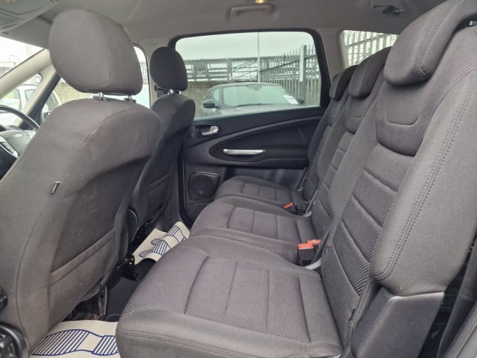 2025 Ford S-max
