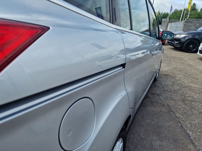 2025 Ford Grand C-max
