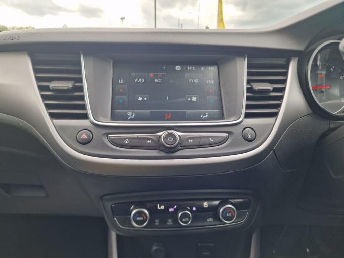 2025 Vauxhall Crossland X